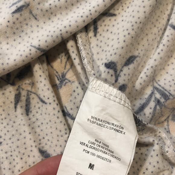 Nordstrom Jolt Smocked White Floral Print Flowy Shirt - Picture 8 of 9